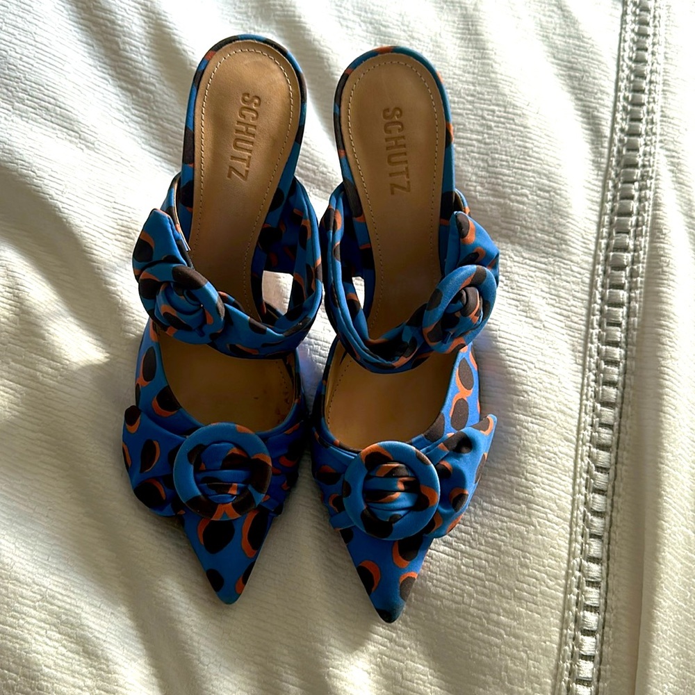 SCHUTZ gorgeous mule size 10